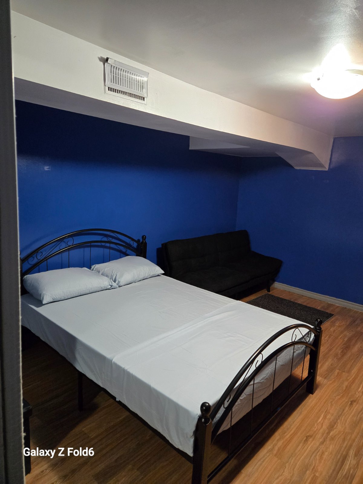 Room in House for Rent - 212 Linden Ave, Toronto, ON 2
