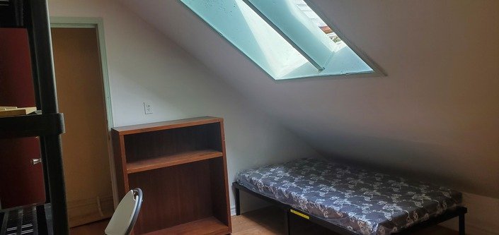 Room in House for Rent - Dundas St E, Toronto, ON 5