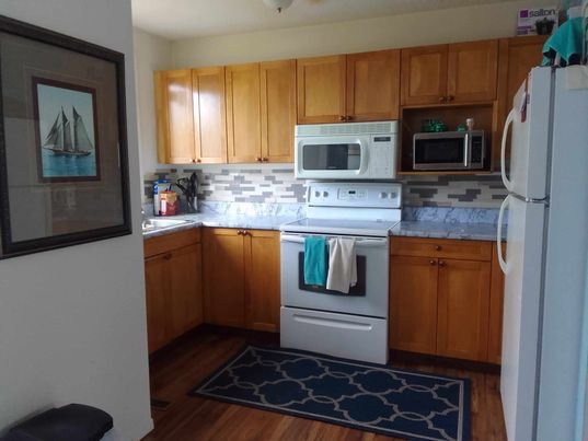 Room in Townhouse for Rent - 2319 56 St NE, Calgary, AB 5