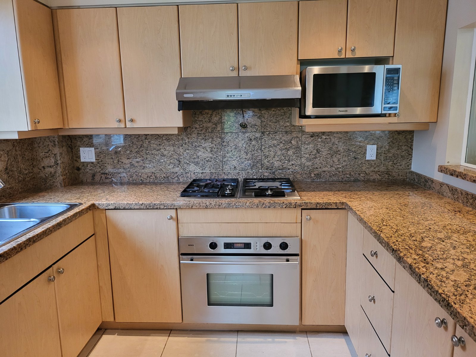 3 Bedroom Apartment for Rent - 618 W 45th Ave, Vancouver, BC 4