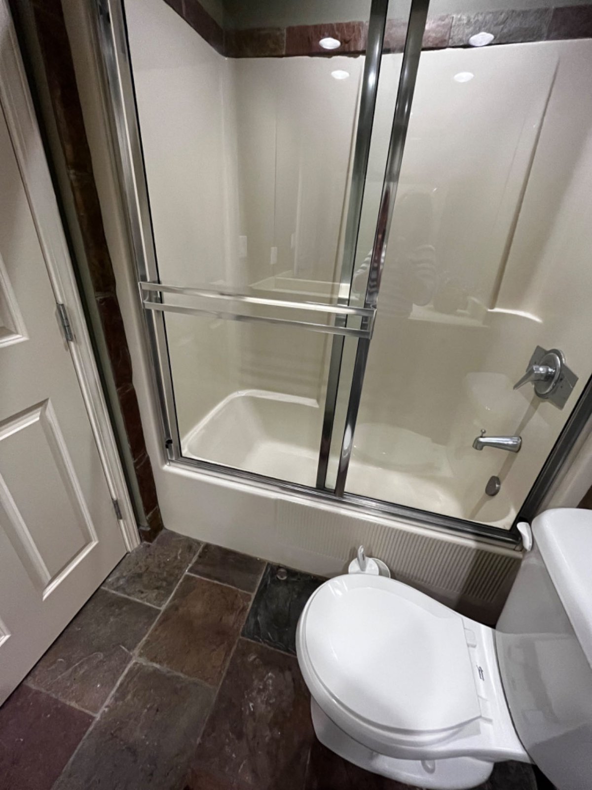 2 Bedroom Private Suite for Rent - 3392 W 38th Ave, Vancouver, BC 5