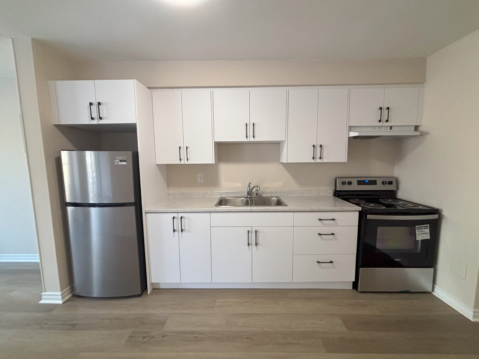 2 Bedroom Townhouse for Rent - 5380 Lakeshore Rd, Burlington, ON 2