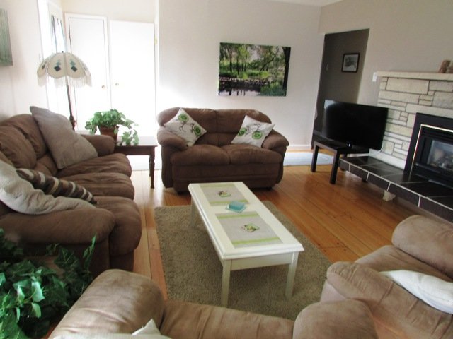 3 Bedroom House for Rent - 1090 Ewson St, White Rock, BC 3