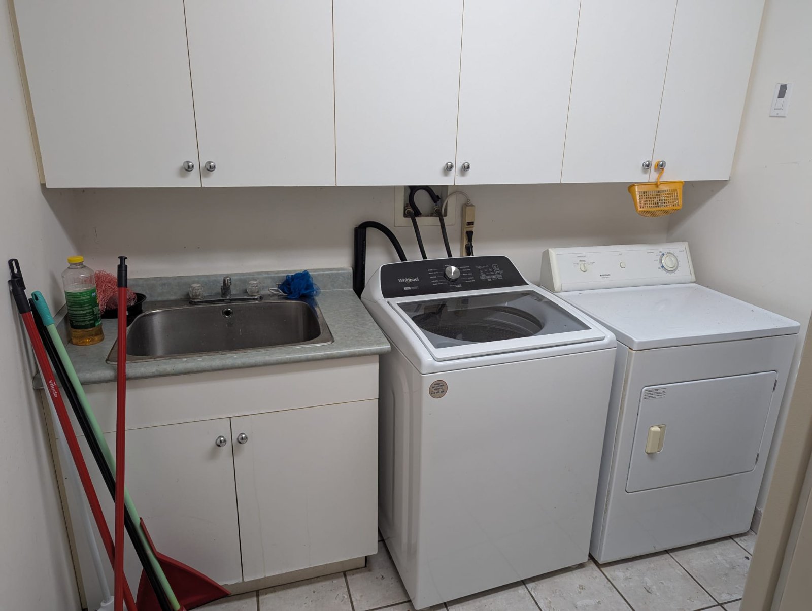 3 Bedroom Private Suite for Rent - W 48th Ave, Vancouver, BC 5