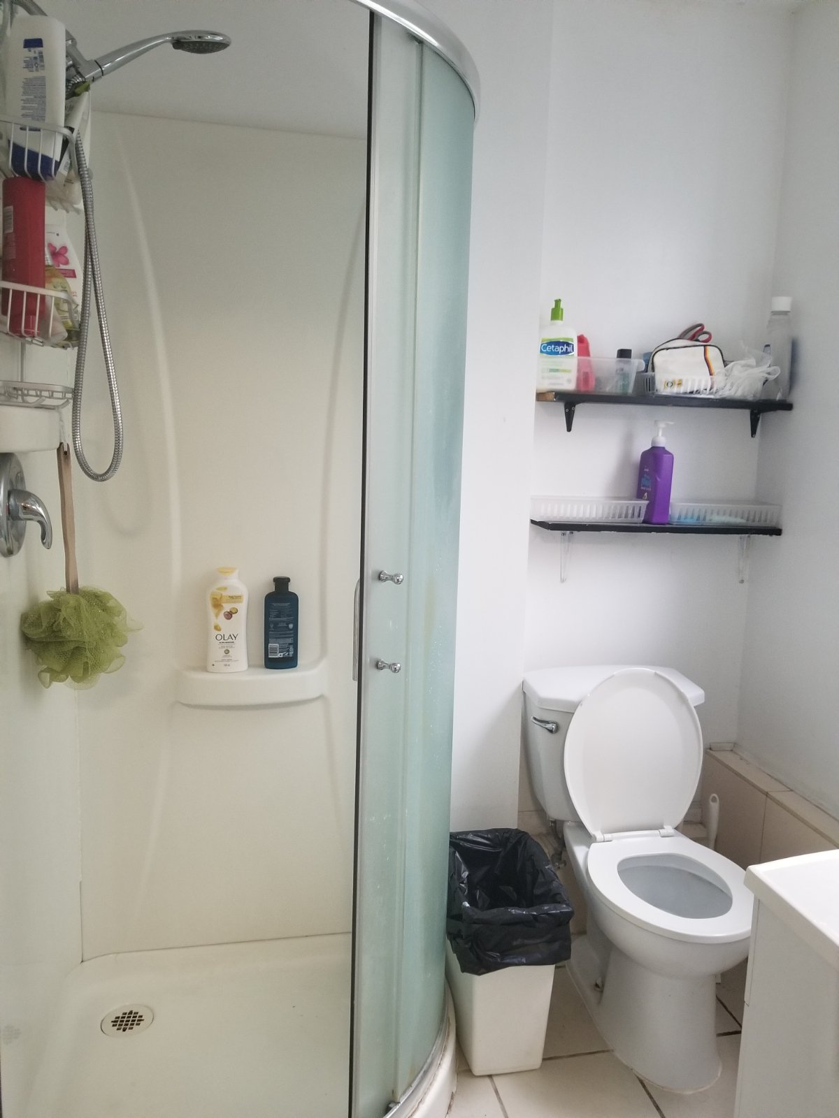 Room in House for Rent - W 5th Ave, Vancouver, BC 2
